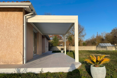 Pergola-bioclimatique-blanche-Toulouse-DJ-Stores-2
