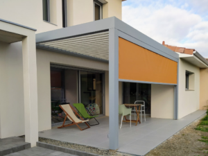 Pergola-bioclimatique-coloree-Blagnac-575de