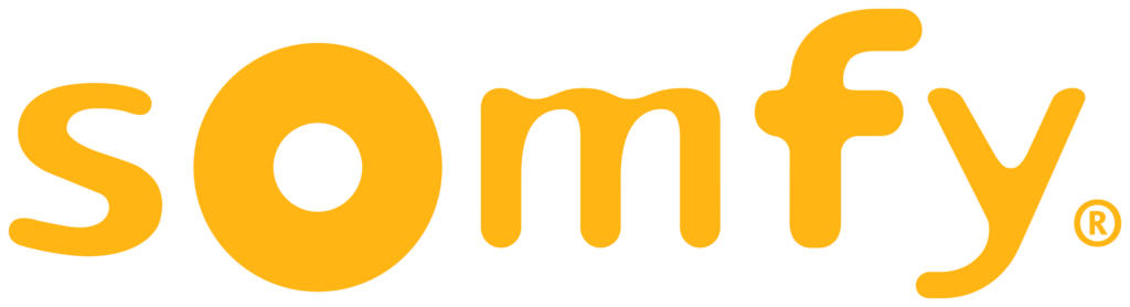 Logo orange de Somfy avec un style de police arrondi et le symbole ® sur fond noir.