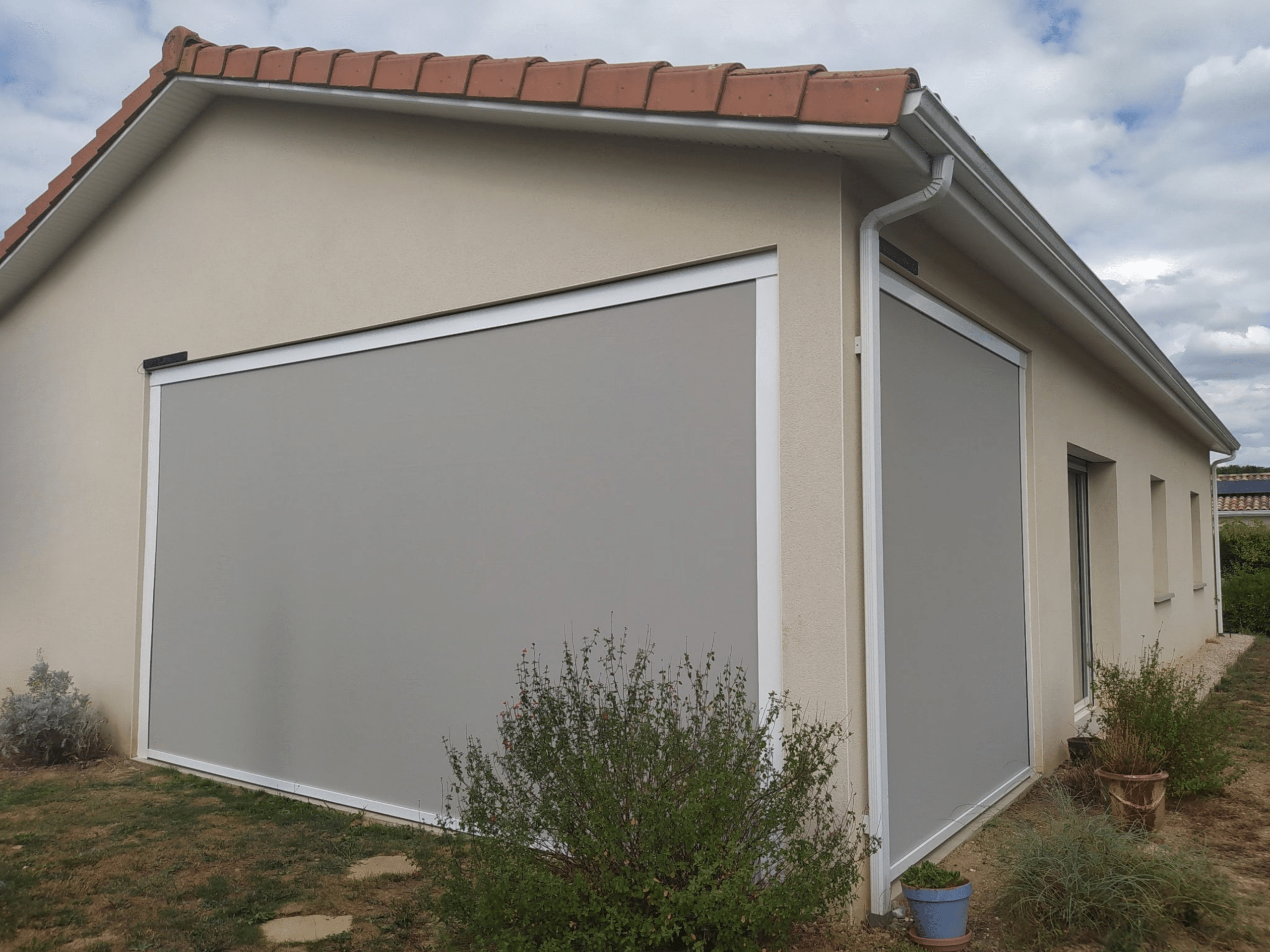 Store vertical solaire terrasse totalement fermé